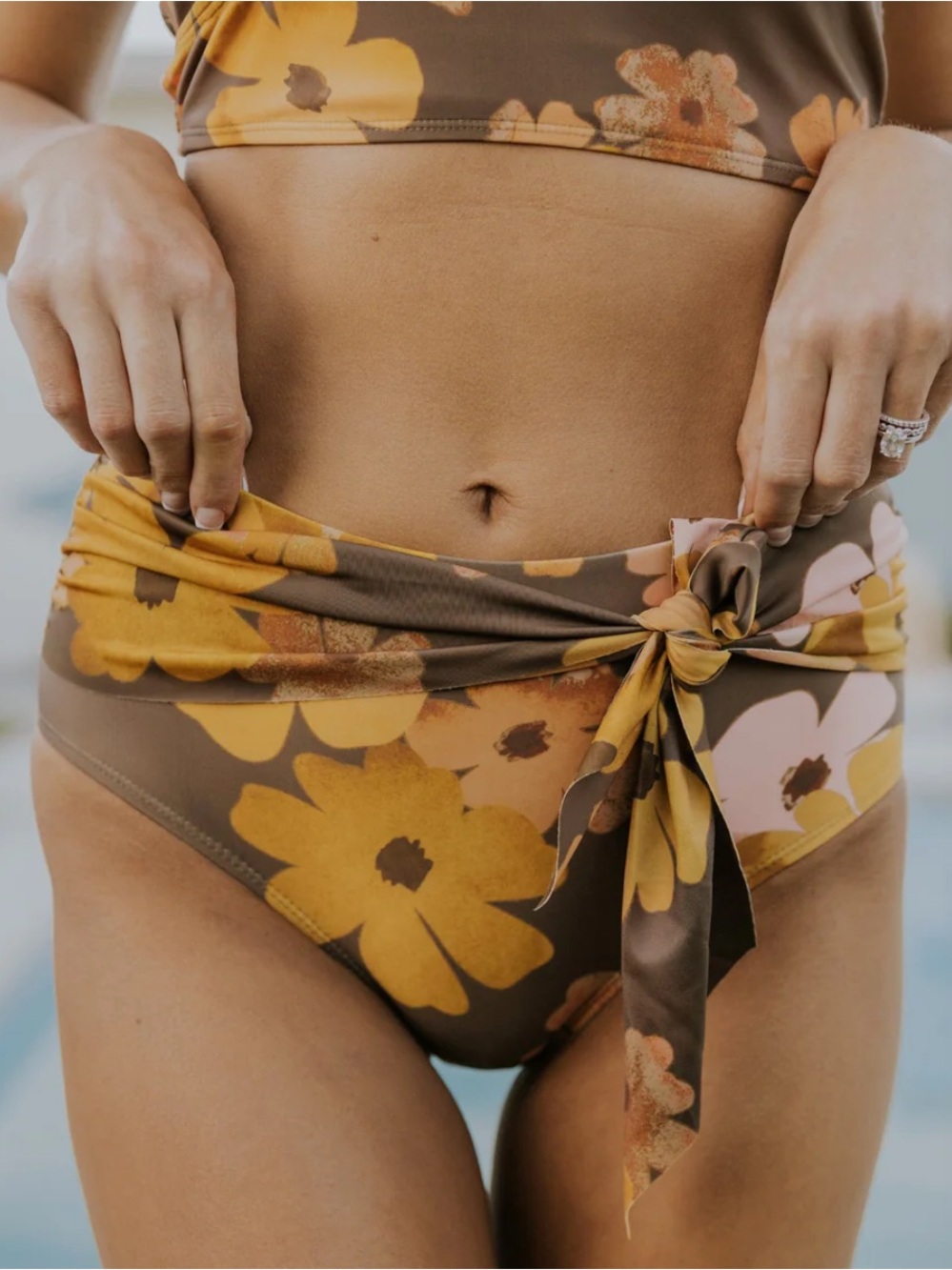 NWOT Retro Print Bikini bottoms